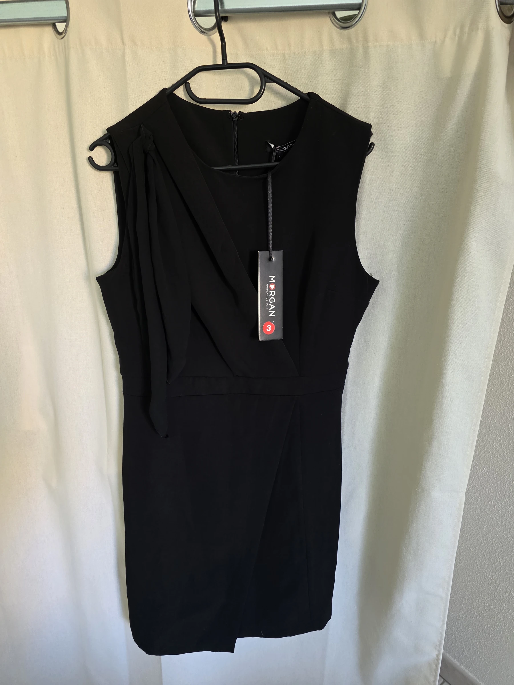 Robe noir Morgan